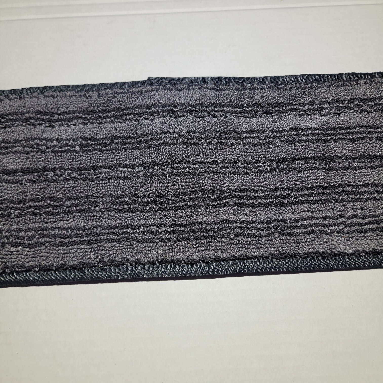 Lot of 3 Rubbermaid HYGEN 20″ Microfiber Mop Pads Commercial Cleaning