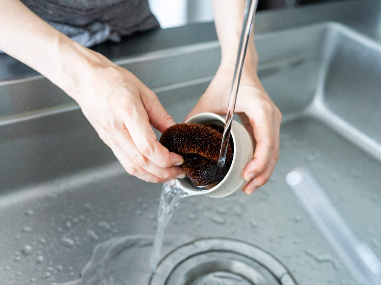 Japanese Scrub Brush Tawashi – Shuro Palm Linked Brush Kitchen Cleaning