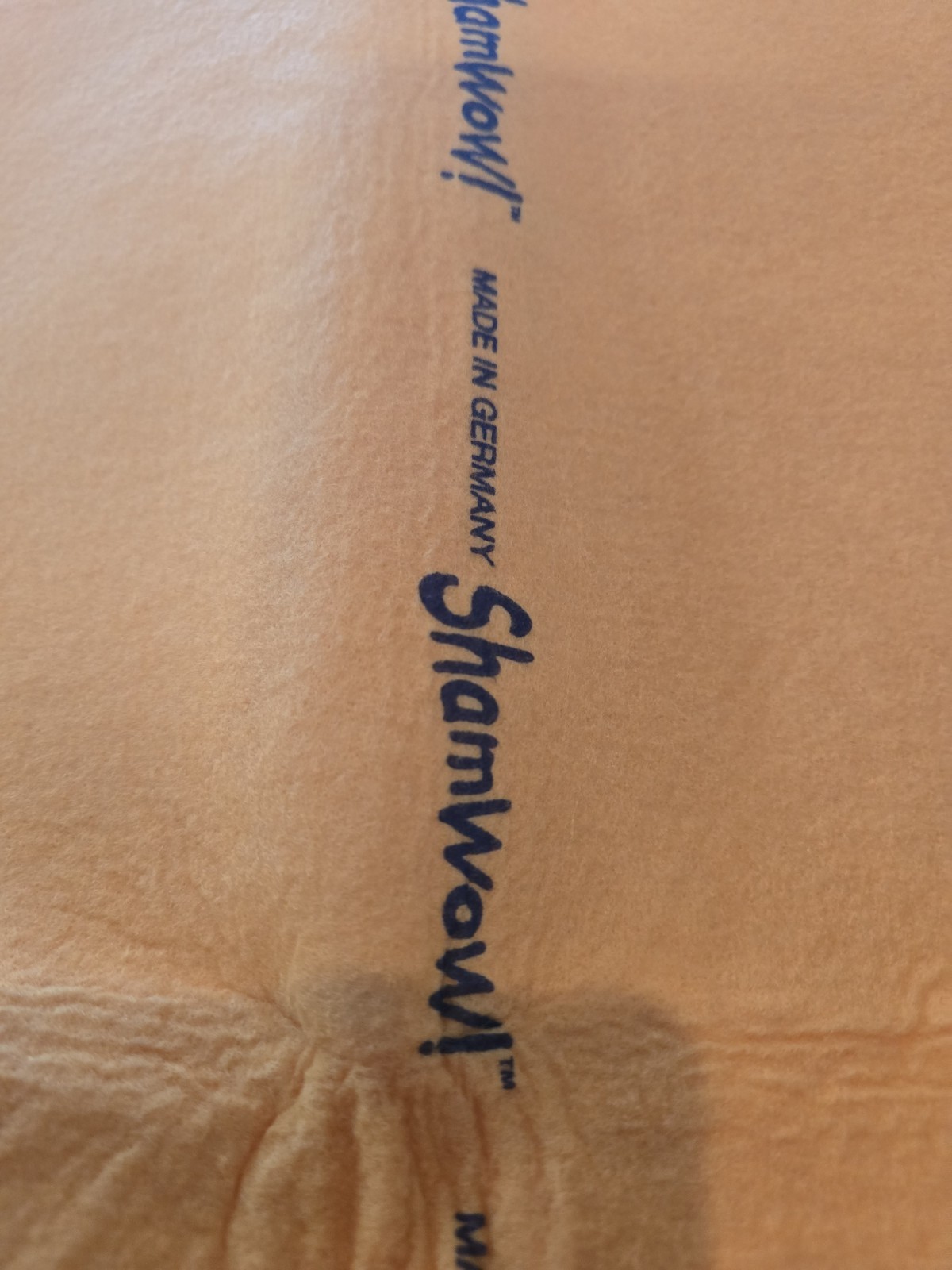ShamWow 6 Piece Set Cleaning Cloths 5 Large Orange 1 Small Blue Made in Germany