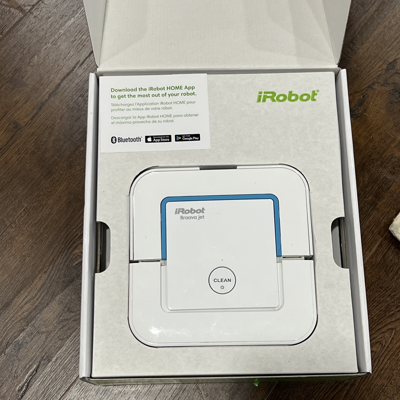 iRobot Braava Jet 240 Mopping Robot with Charger & Pads – NOT FULLY FUNCTIONAL