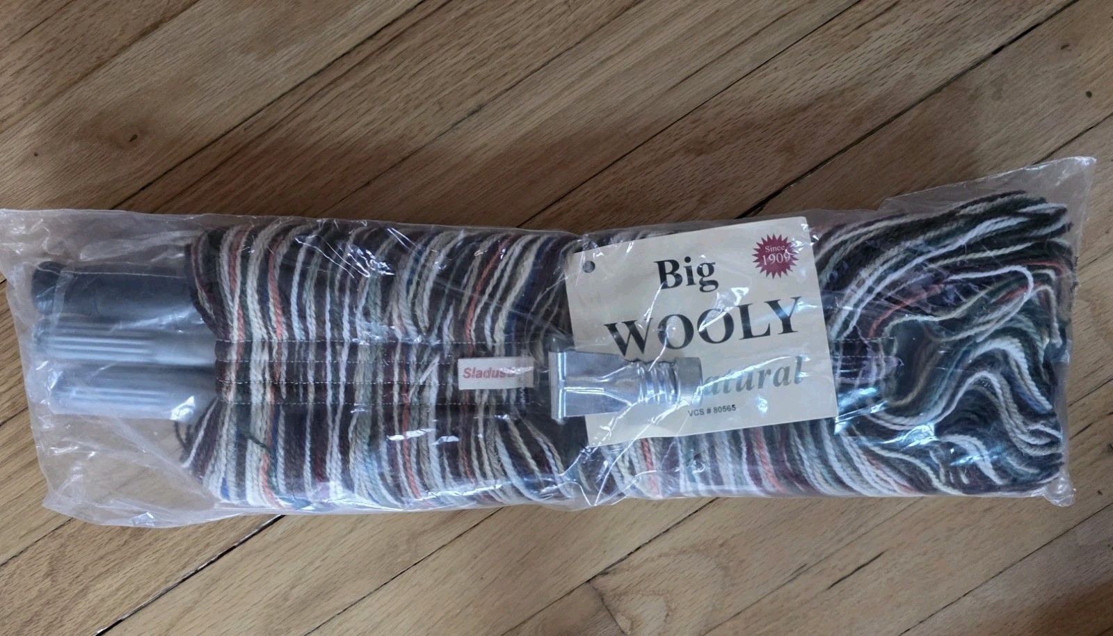 Sladust Big Wooly with Handle and Wool Duster