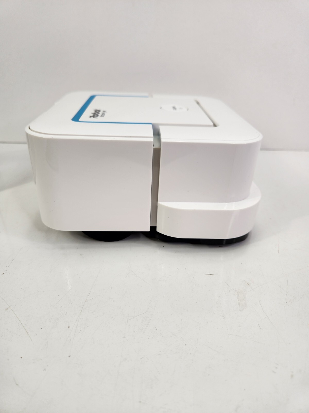 iRobot Braava Jet 240 Robot With Mopping Pads (NO BATTERY) Read Desc.