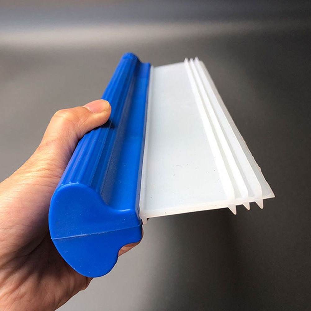 1Pc Blue Silicone Windscreen Wiper for Easy Grip and Long Term Window Cleaning