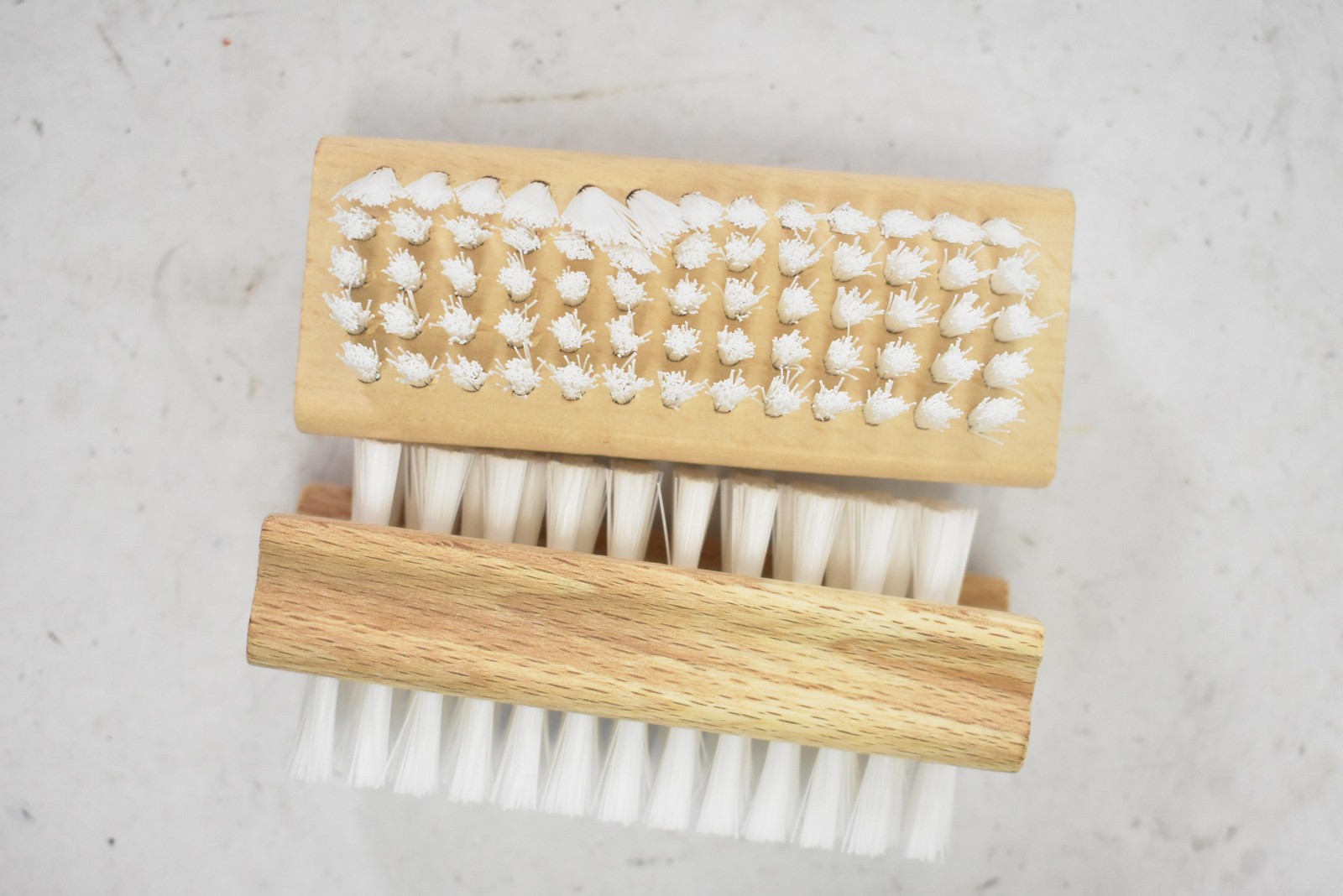 Konex Wooden Hand And Nail Scrub Brush 4 Pack Brown Nylon Bristles Easy Grip
