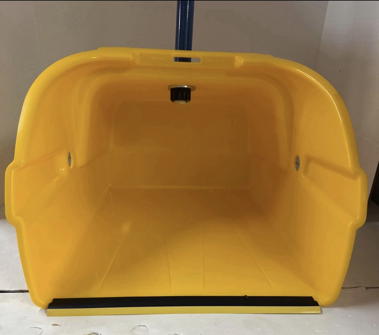 Quickie Non-Tilt Large Yellow Dustpans with Metal Handles – LOCAL PICKUP ONLY