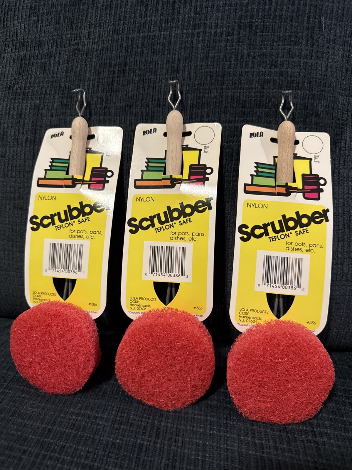 Lola Products New Vintage Nylon Dish Scrubber Red Pad With Wooden Handle 386