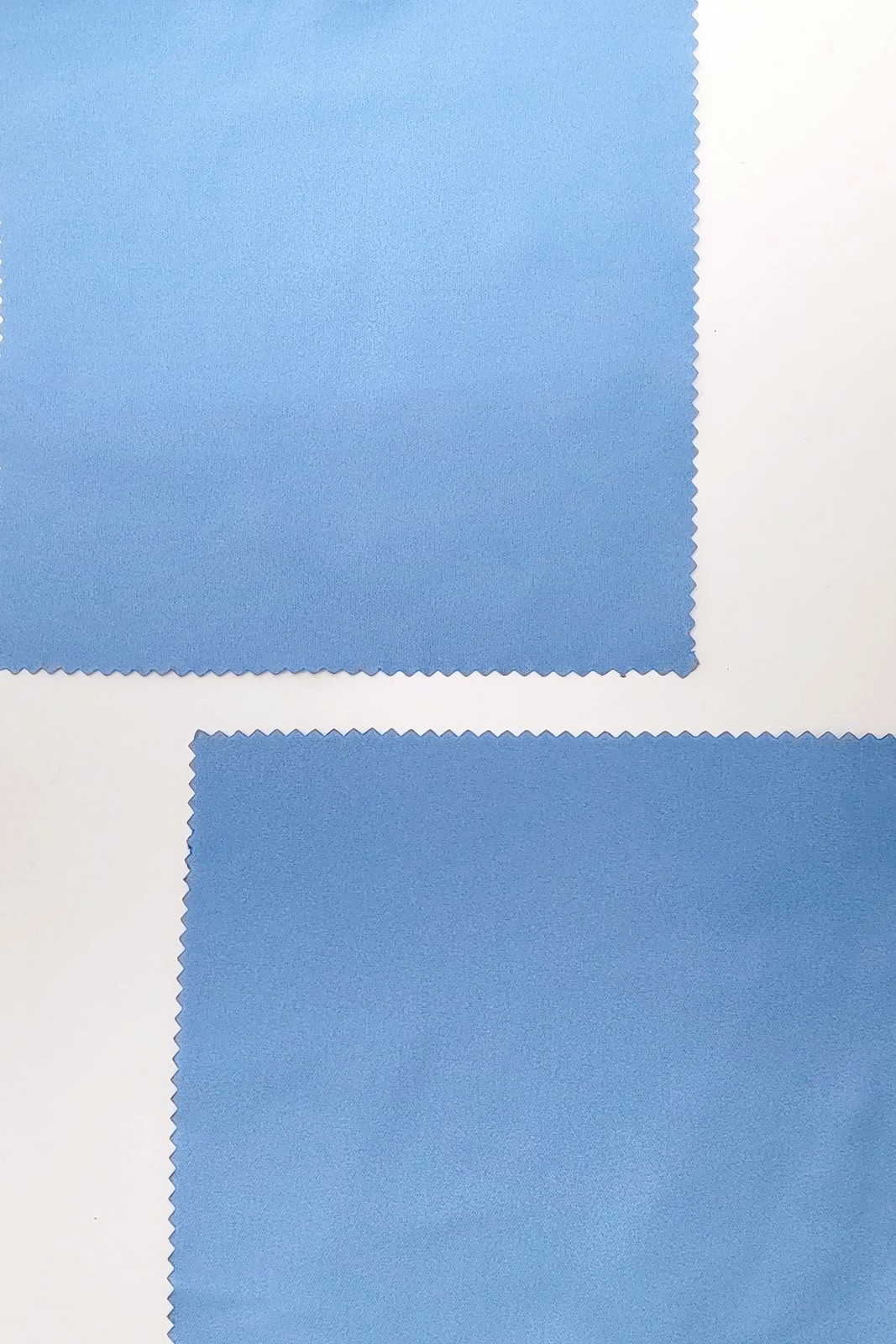 2-PACK Pro Grade Microfiber Cleaning Cloths for CD’s, DVD’s, and BLU-Ray Discs