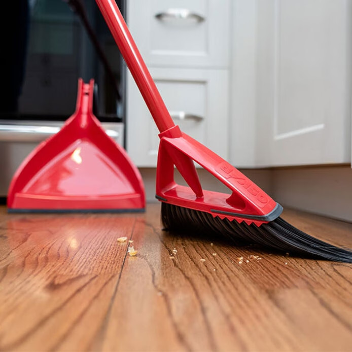 Vileda Oskar Broom with Dustpan
