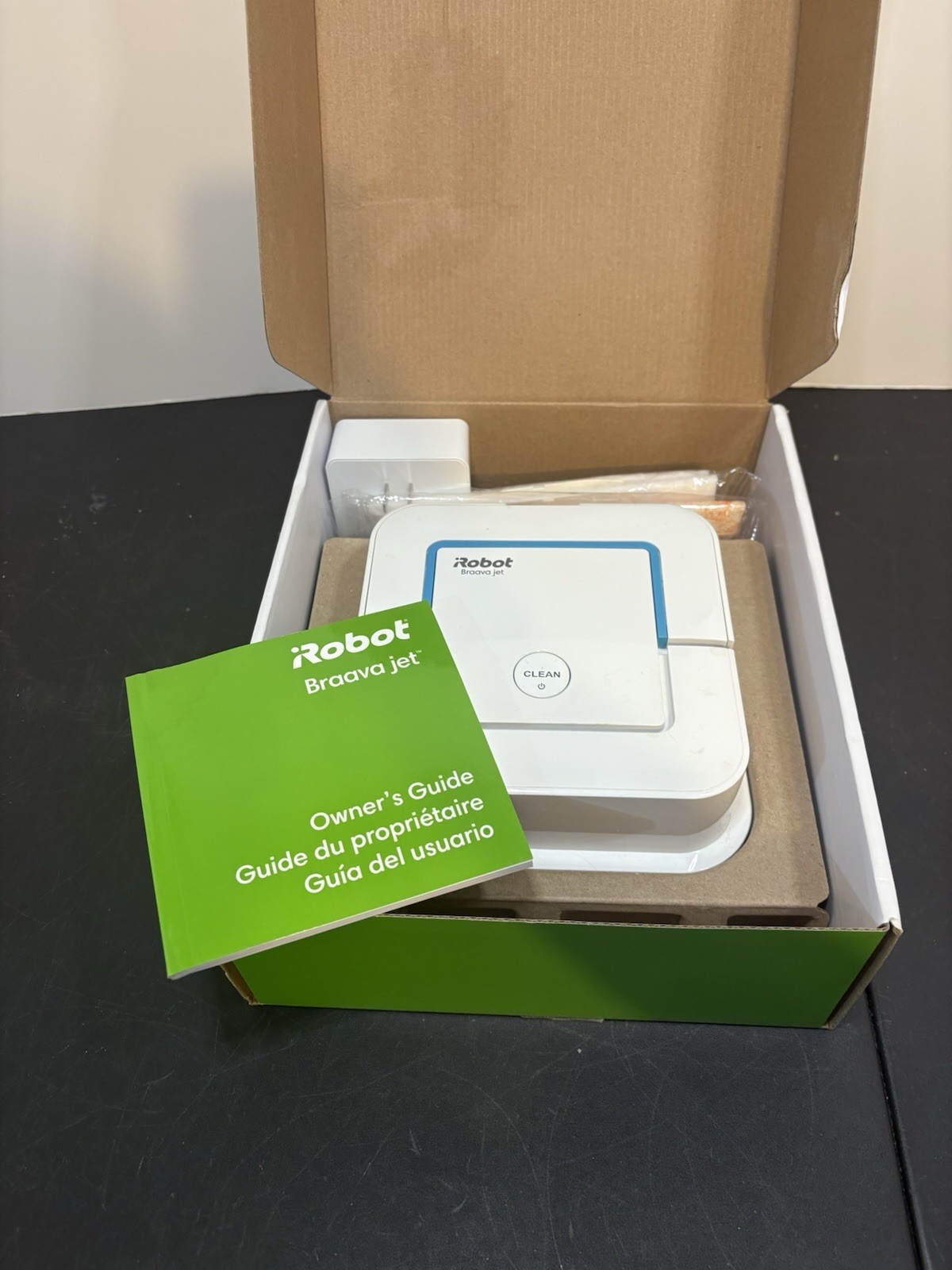 iRobot Braava Jet 240 White Mopping Robot -Works