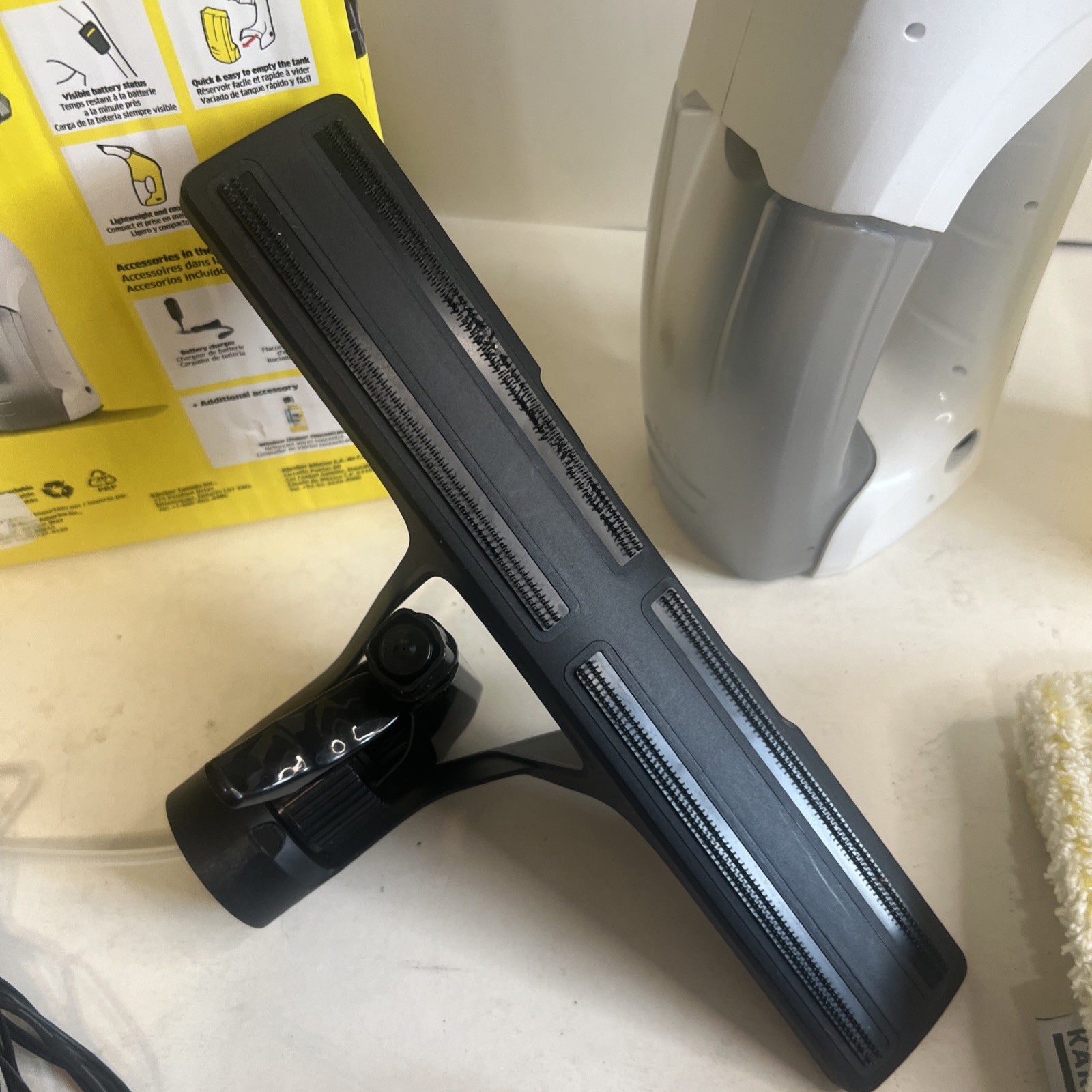 Karcher WV 1 Plus D500 Window Vacuum Squeegee Cleaner Pre-owned