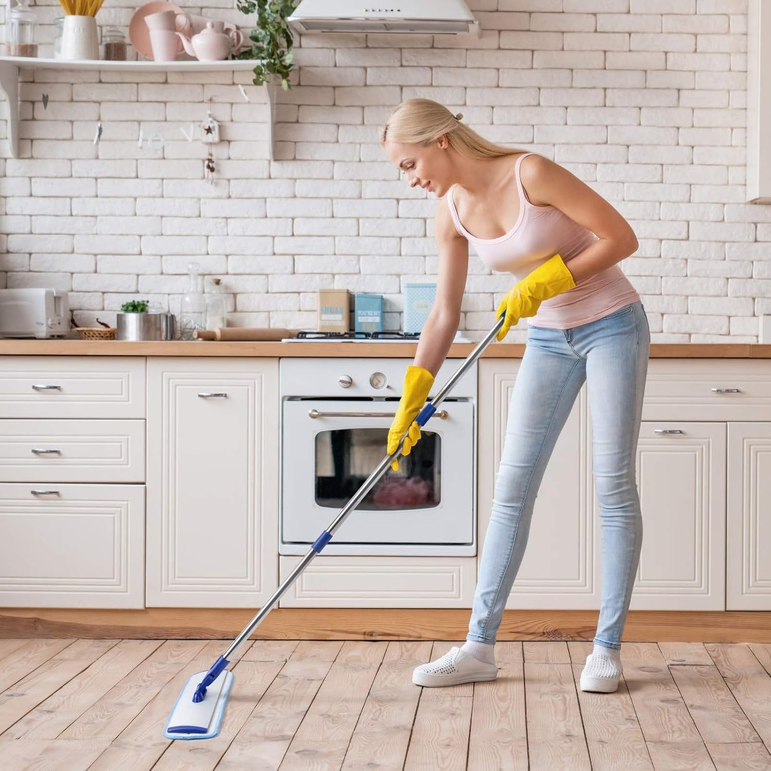 18″ Professional Microfiber Mop with Adjustable Stainless Steel Handle & 4 Pads