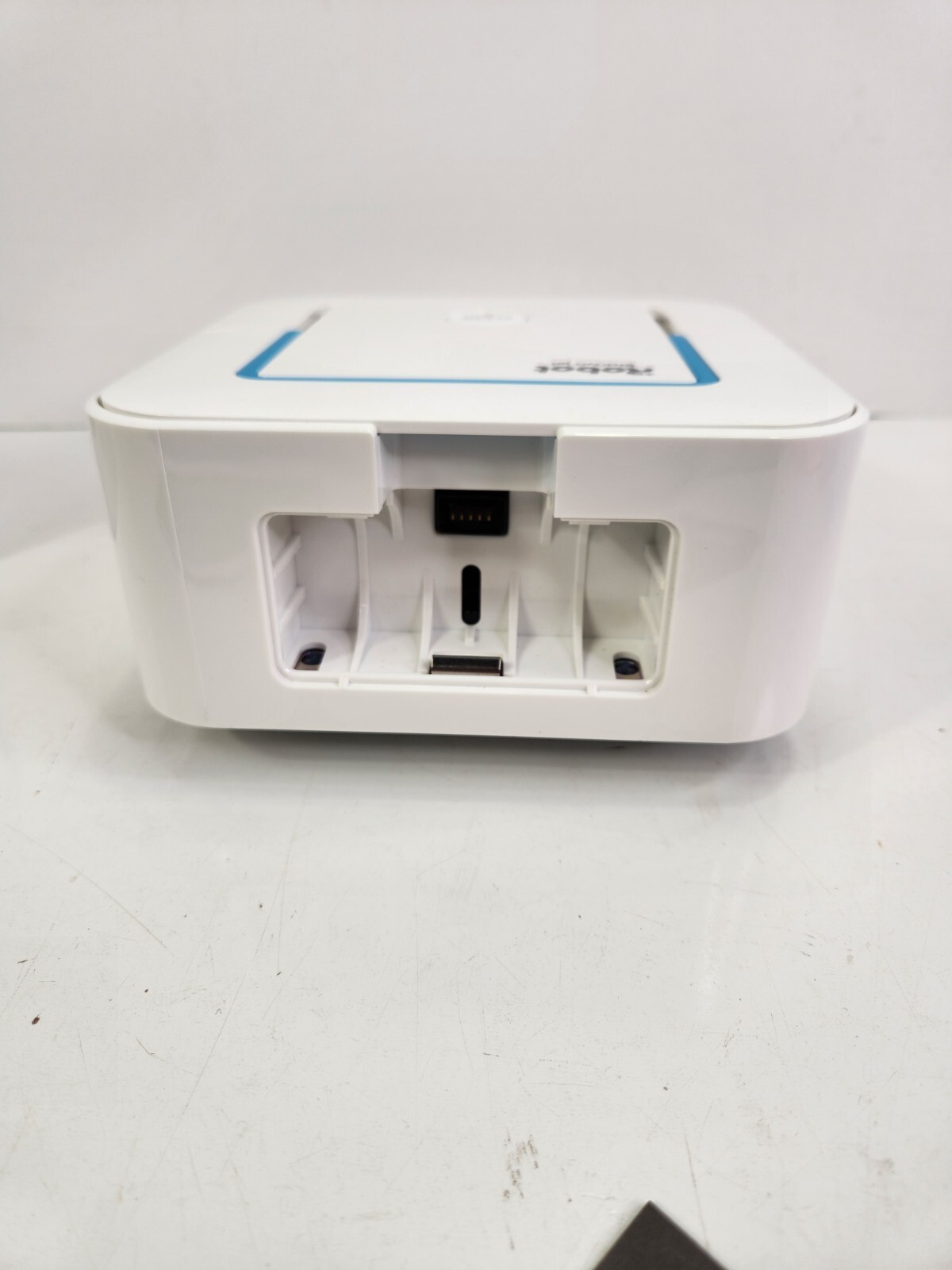 iRobot Braava Jet 240 Robot With Mopping Pads (NO BATTERY) Read Desc.