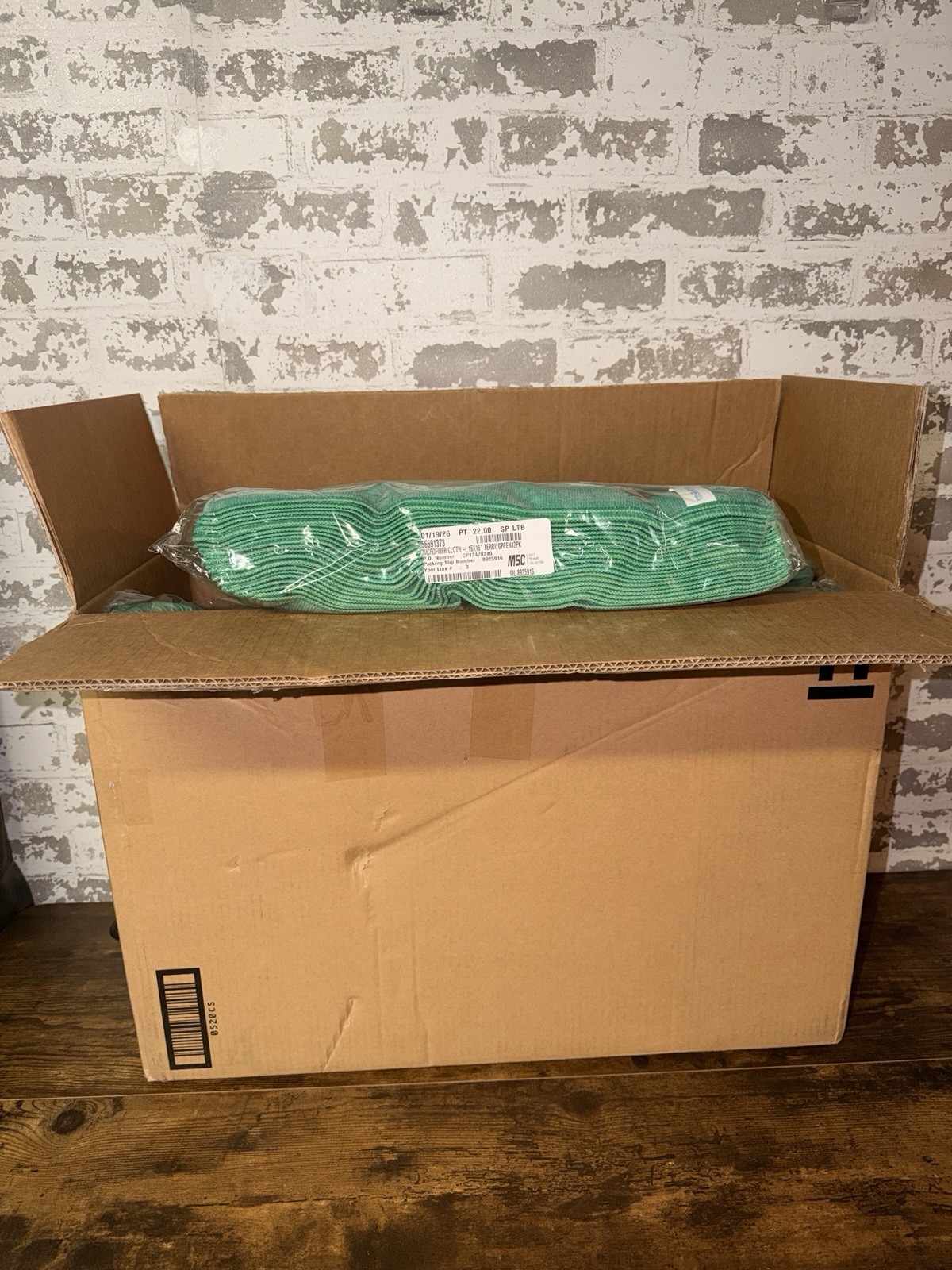Box of 120 NEW Pro-Source 16″x16″ Terry green Microfiber Cloths – See Photos