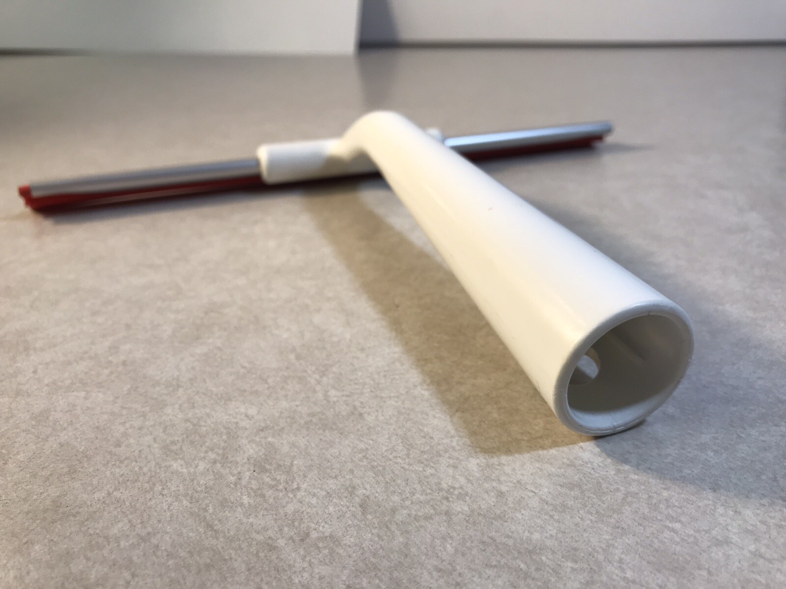Ikea Lillnaggen Shower Squeegee Car Window Bathroom Red White UK-ZH