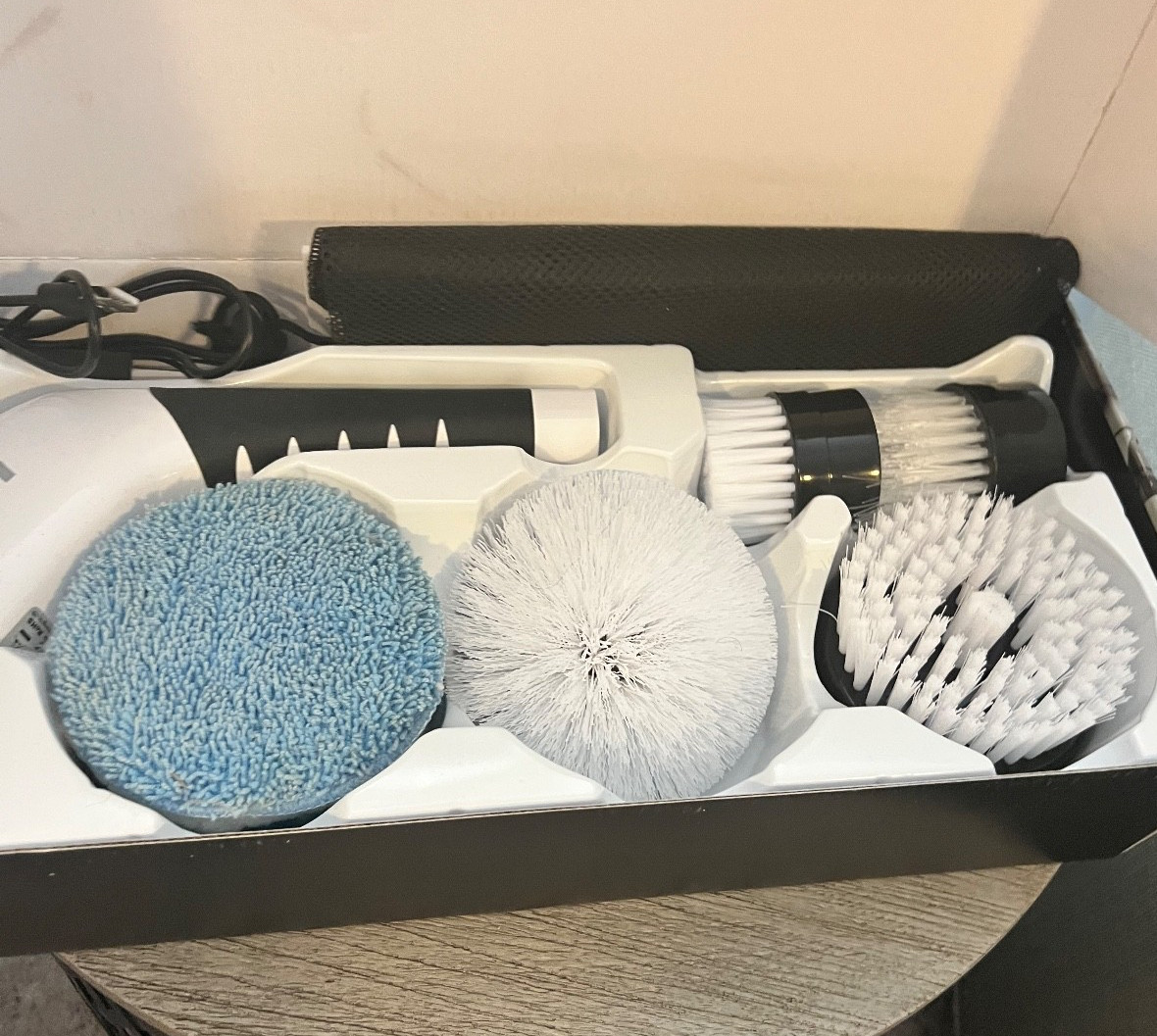 YKYI Electric 8 in 1 Cleaning Brush With Voice Assistant – ANS-8051A 3 speed EUC