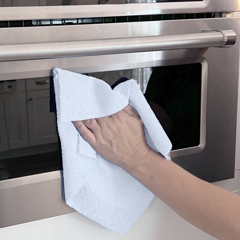 Reusable Multi-Purpose Microfiber Cleaning Towels on Roll 50 Count White