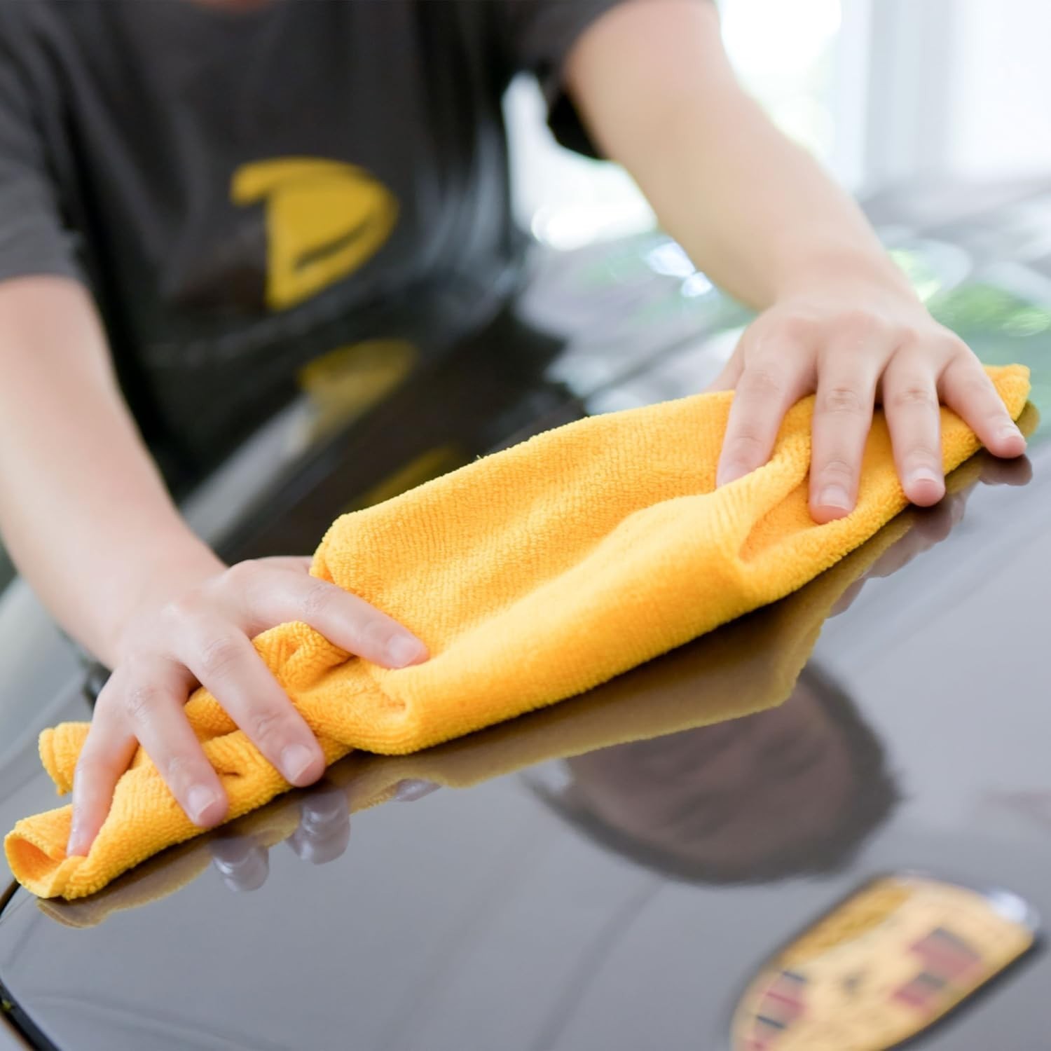 CARCAREZ Premium Microfiber Detailing Towels, 340 GSM Lint Free Car Buffing…