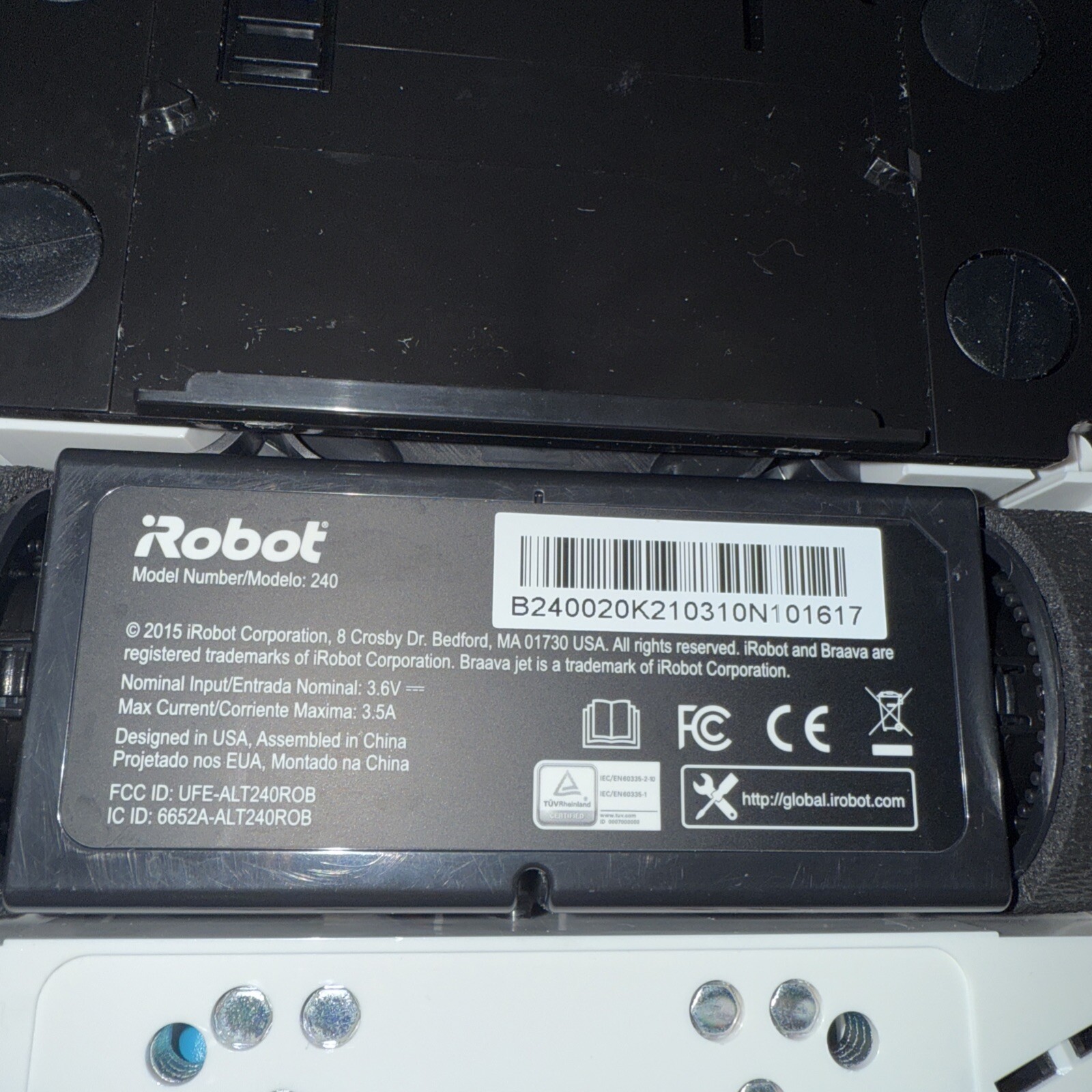 iRobot Braava Jet 240 Mopping Smart Robot Bluetooth Clean Hardwood/Tile/Stone