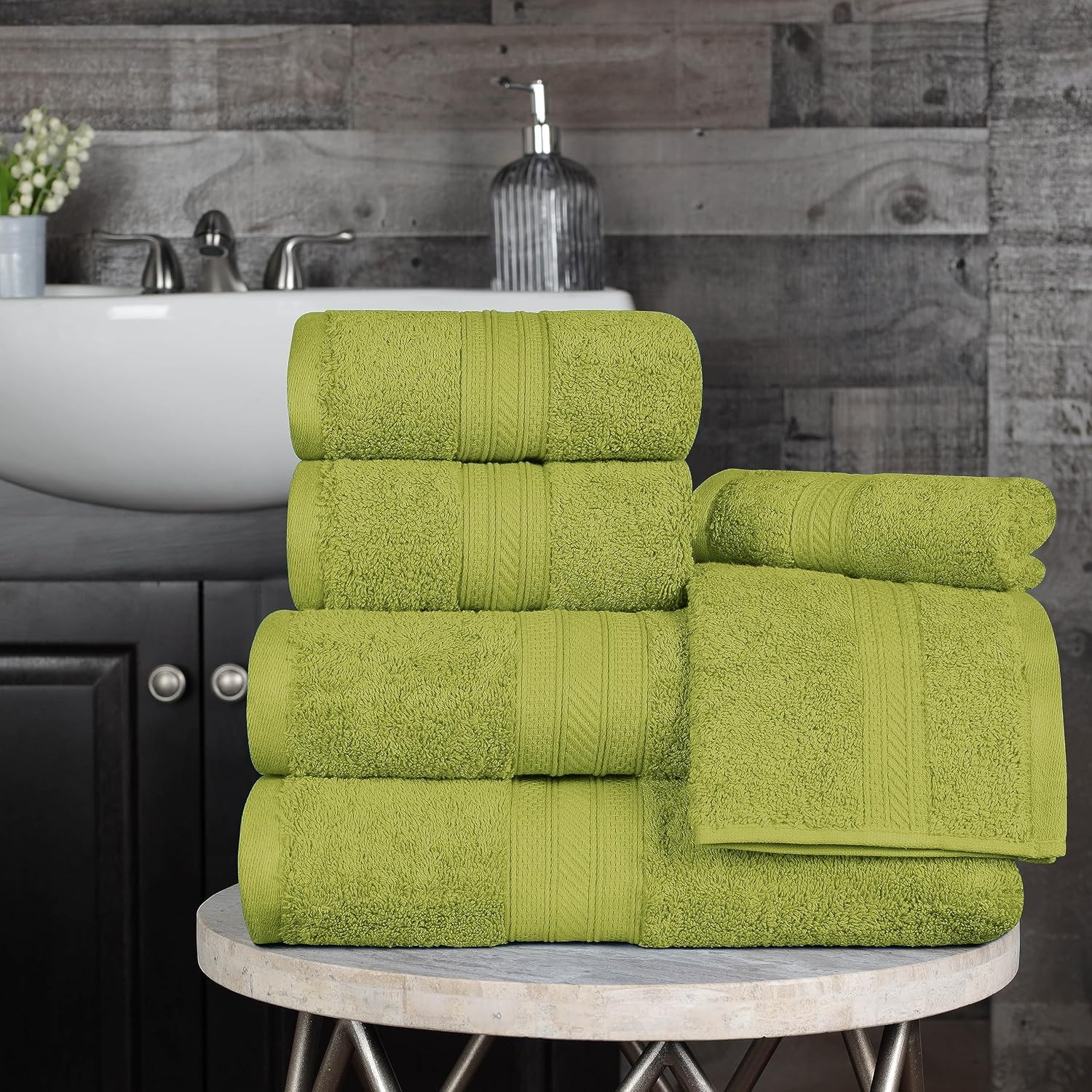 Superior 700 GSM Long Staple 100% Combed Cotton, Durable, Plush and Absorbent