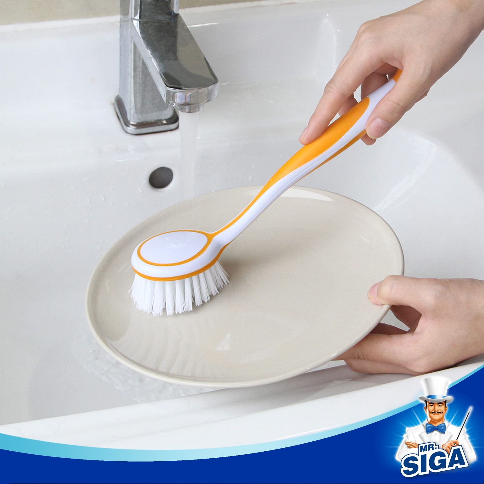 MR.SIGA Round Dish Brush, Size: Dia 6.5 X 5.5 X 25 cm, Green, Blue, Orange