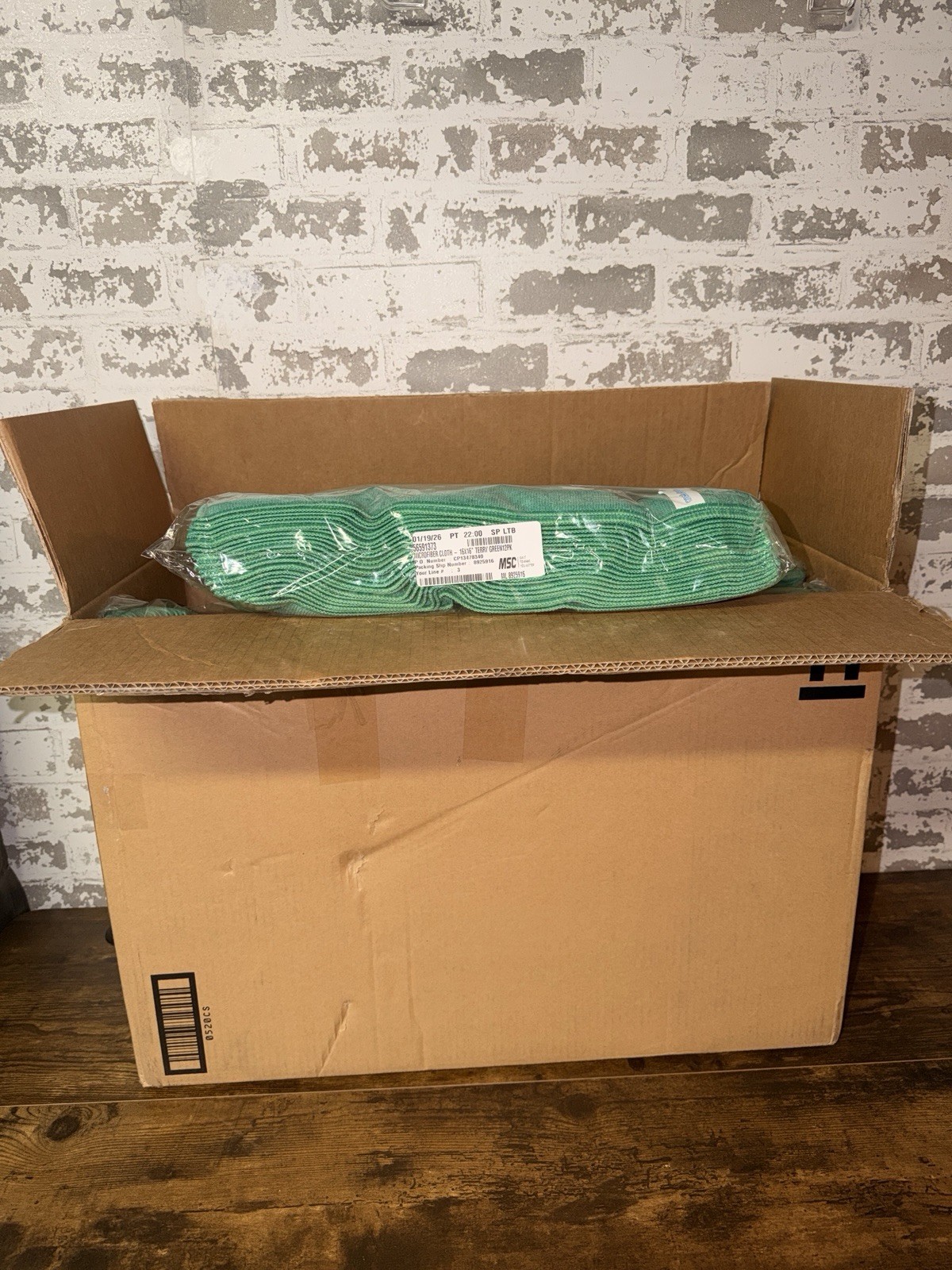 Box of 120 NEW Pro-Source 16″x16″ Terry green Microfiber Cloths – See Photos