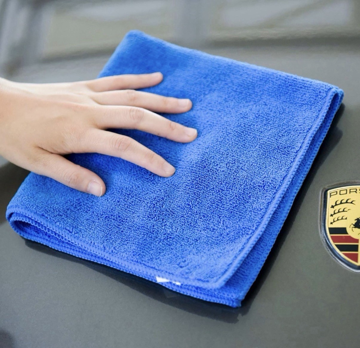 Premium Microfiber Detailing Towel, 340 GSM Lint Free Car 16×16 Inch $1 Each