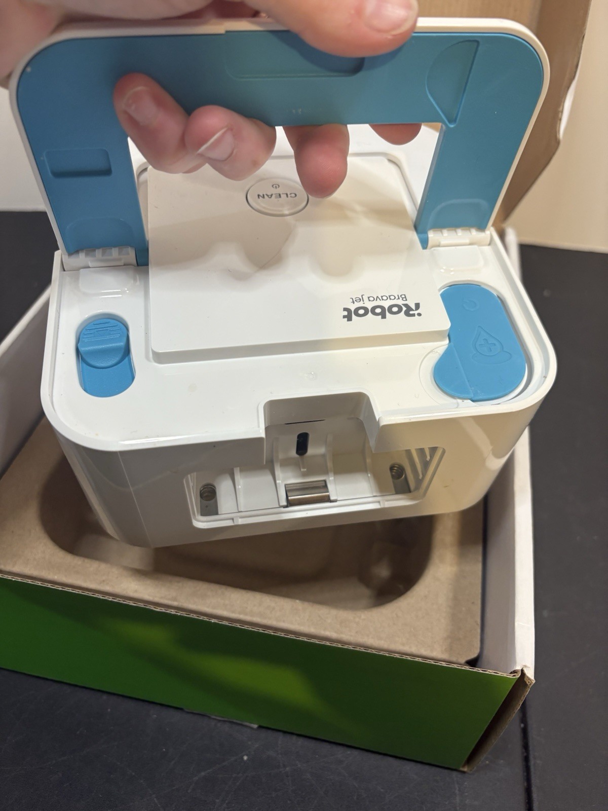 iRobot Braava Jet 240 White Mopping Robot -Works