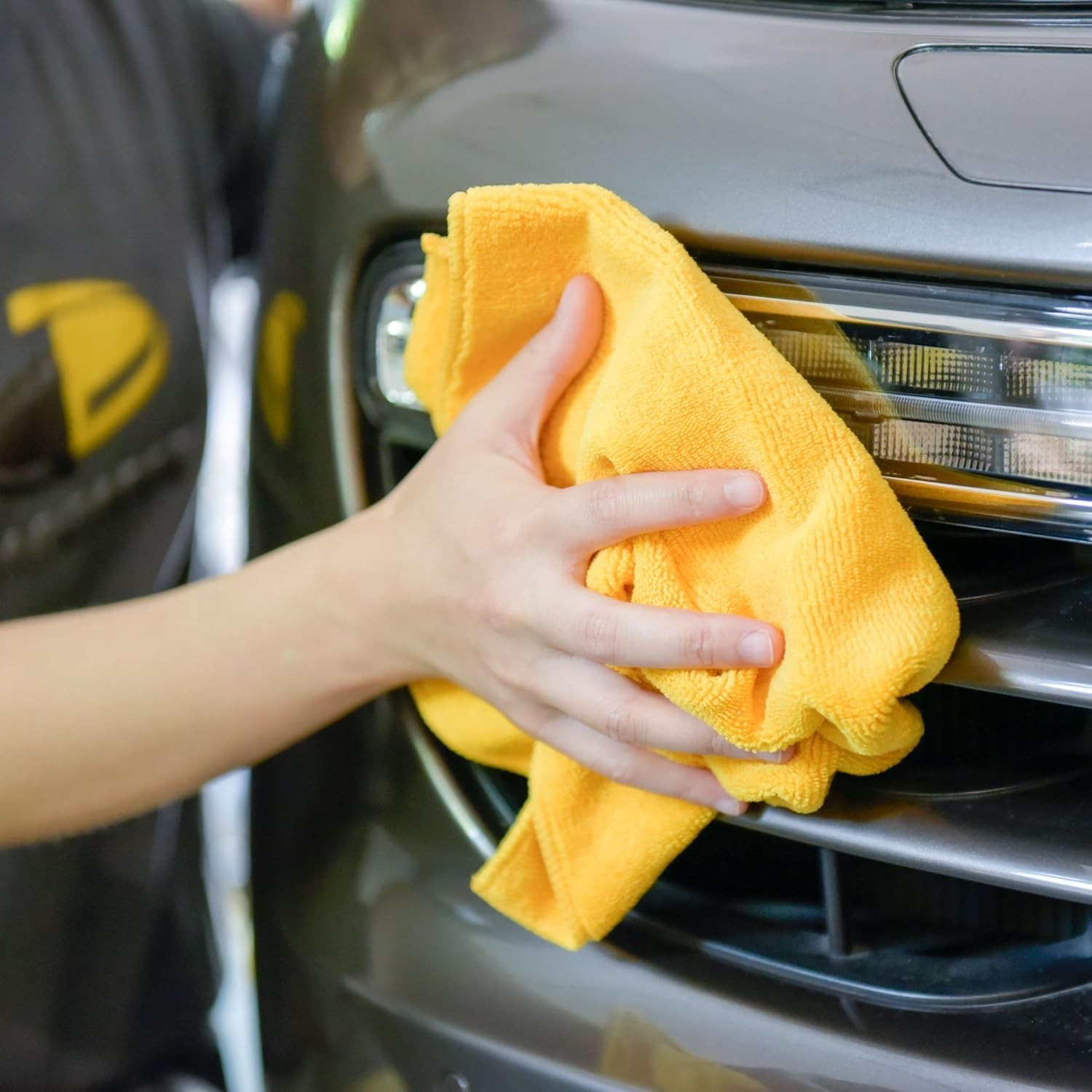CARCAREZ Premium Microfiber Detailing Towels, 340 GSM Lint Free Car Buffing…