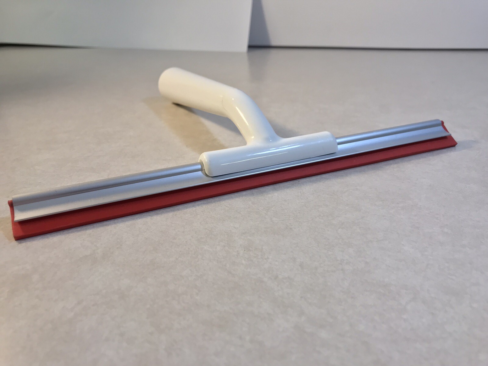 Ikea Lillnaggen Shower Squeegee Car Window Bathroom Red White UK-ZH