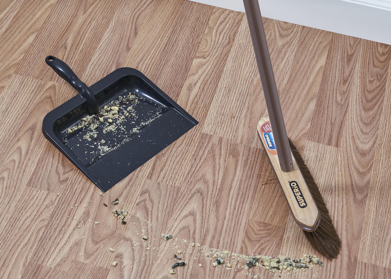 Superio Horsehair Broom – Brown Metal Handle 48″, Durable Sweeping Broom, Home