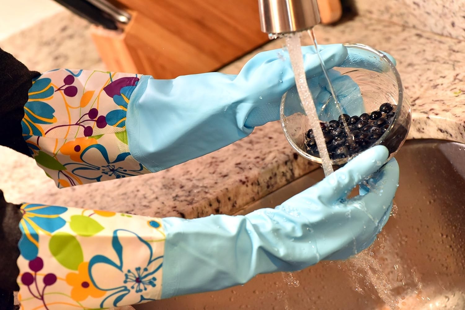 Medium 15-Inch Cleaning Gloves – Waterproof, Latex-Free with Soft Fiber Lining