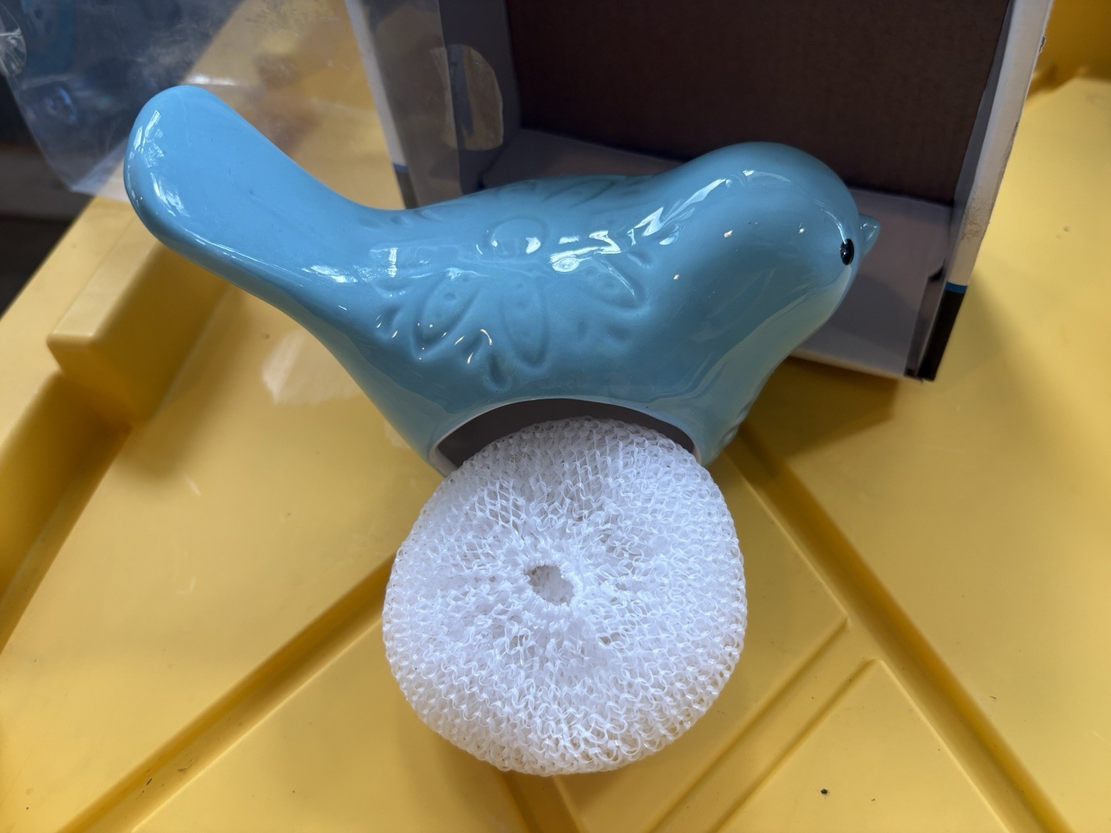 Mainstays Bird Theme Scrubber w/ Holder, Blue & White Ceramic, 6x3x4.5 in