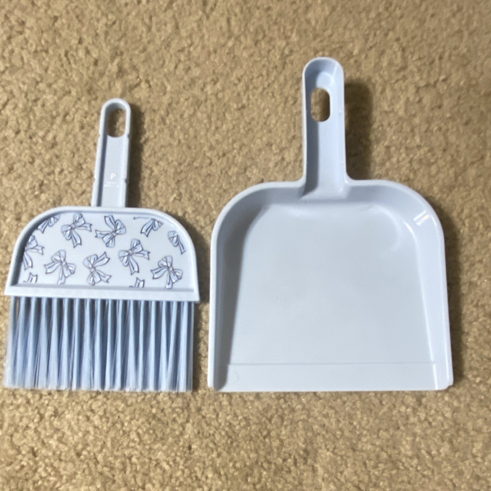 Light Blue Plastic Hand Brush & Dust Pan Set, Easy Grip, Bow Design