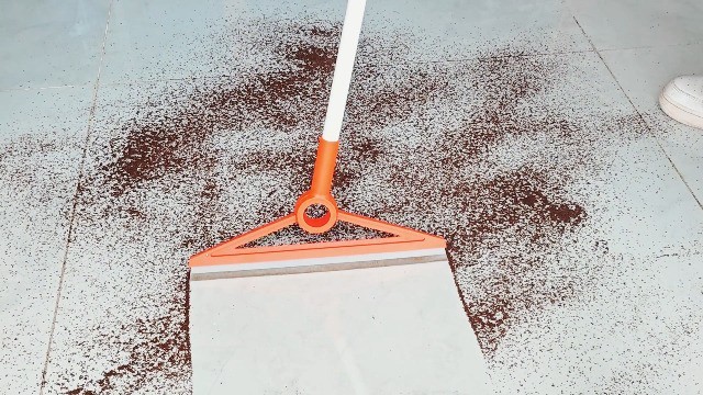 Multifunctional Air Broom for Dust, Hair & Liquids – Removable Rubber Strip Sque