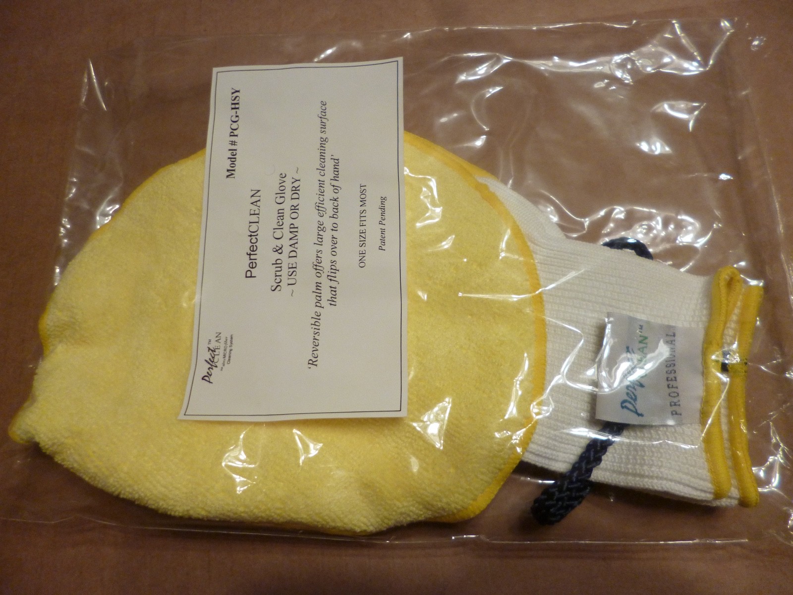 2PC. PERFECTCLEAN ULTRA MICROFIBER CLEAN & SCRUB GLOVE MITT DUST POLISH WASHING