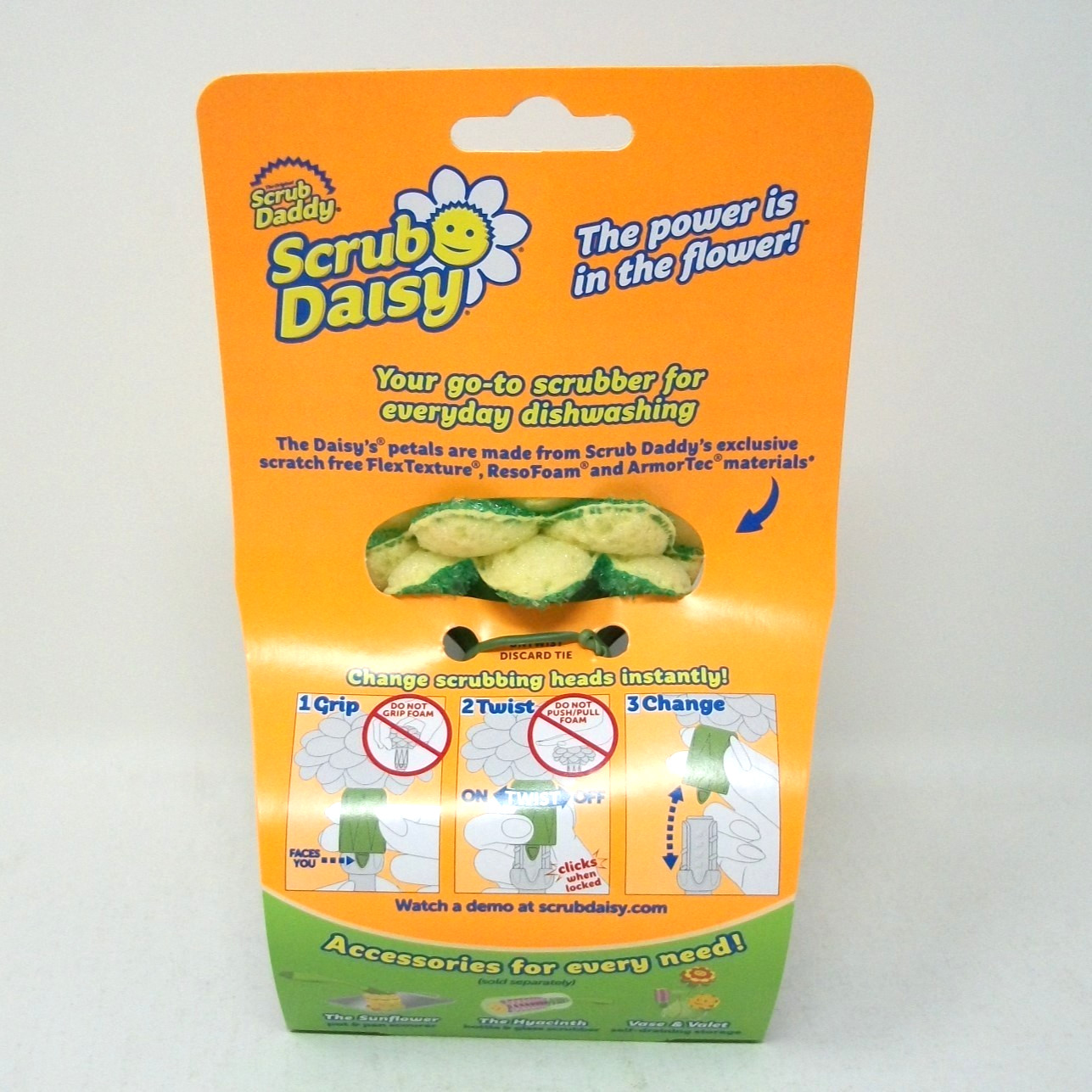 One Scrub Daddy Scrub Daisy THE DAISY Dishwand System Scrubber Replacement Head