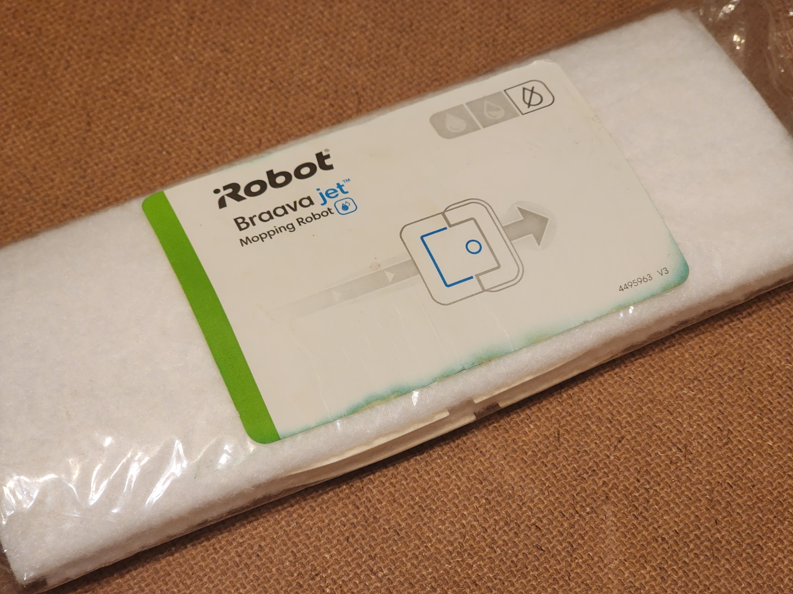 iRobot Braava jet 240 Smart Mopping Robot Bluetooth w/Dry Sweeping Pads