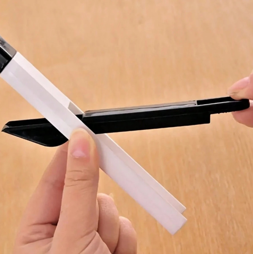 3 in 1 Multi-Purpose Window Slot Cleaning Brush for Keyboard & Glass Dustpan-NEW