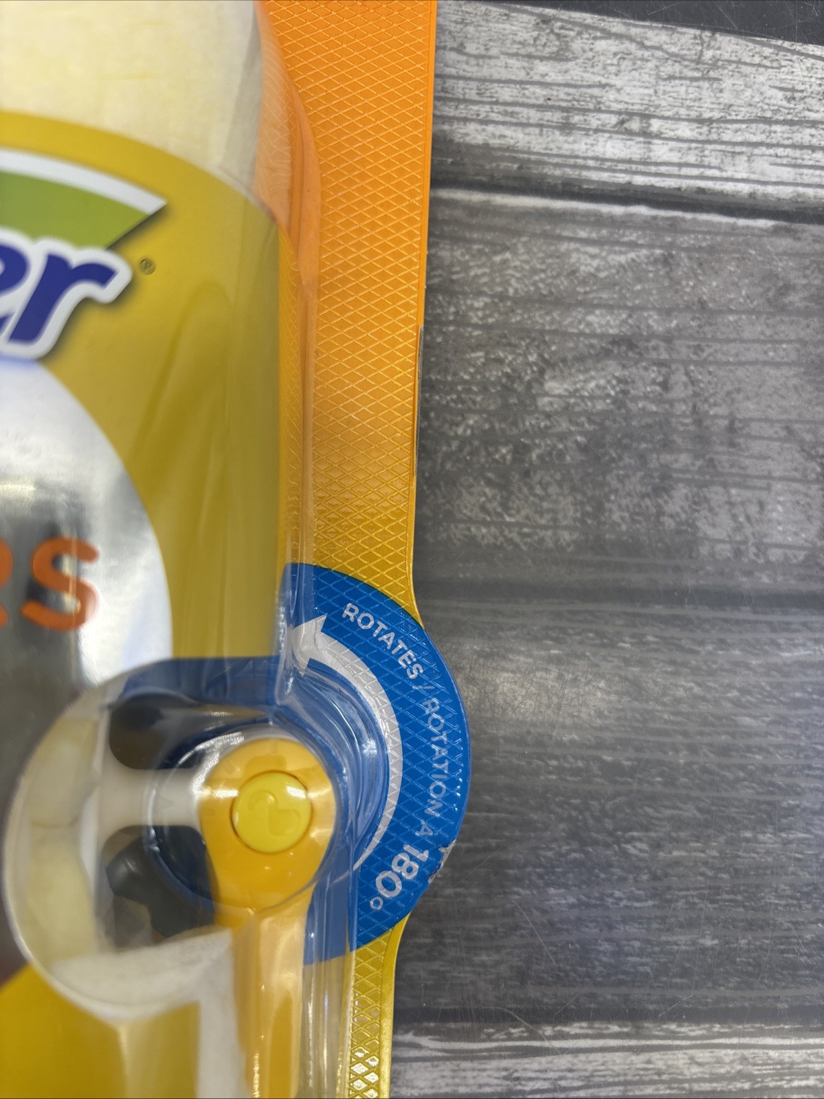 Swiffer Heavy Duty 6’ Extendable Handle Dusting Kit + 4 Duster Refill {E6}