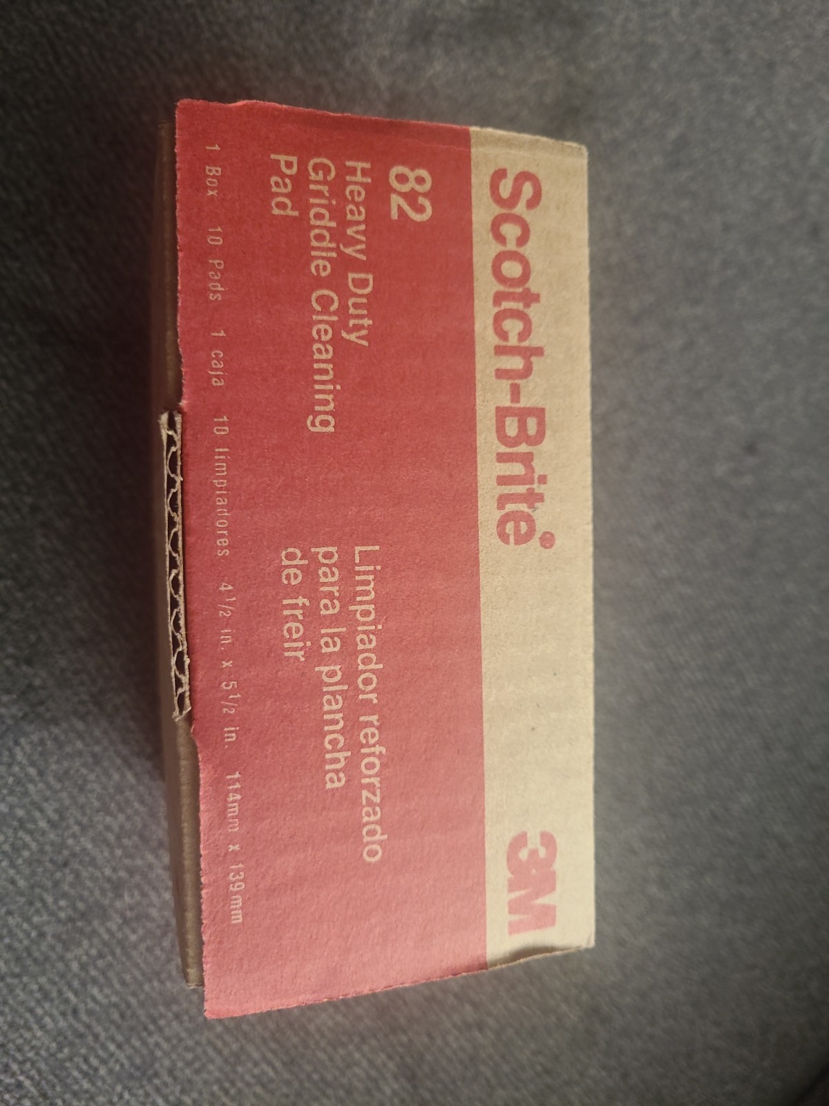 3M Scotch-Brite Heavy Duty Griddle Pad 82, 10- 4.5 in x 5.5 in, Blackstone. T2