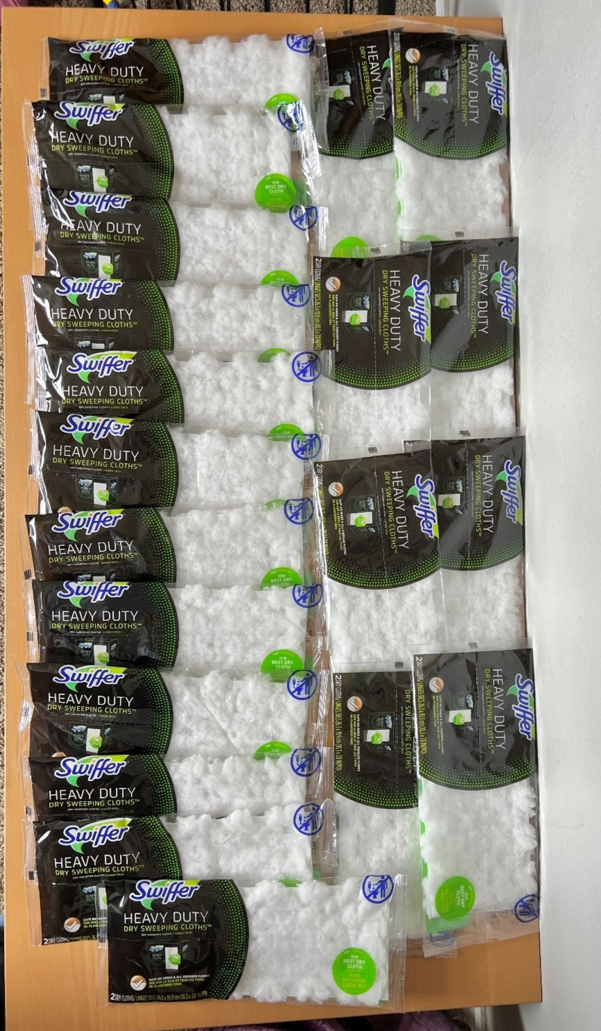 Lot of 40 Count Genuine Swiffer Heavy Duty Dry Sweeping Sweeper Floor Mop Cloths