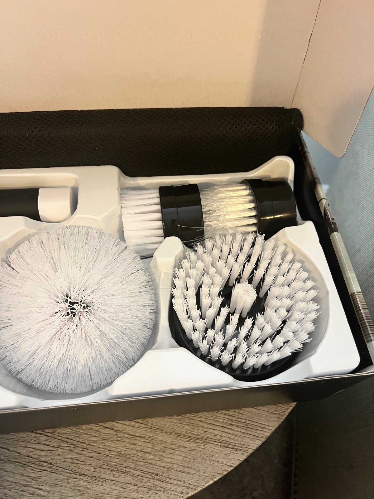 YKYI Electric 8 in 1 Cleaning Brush With Voice Assistant – ANS-8051A 3 speed EUC
