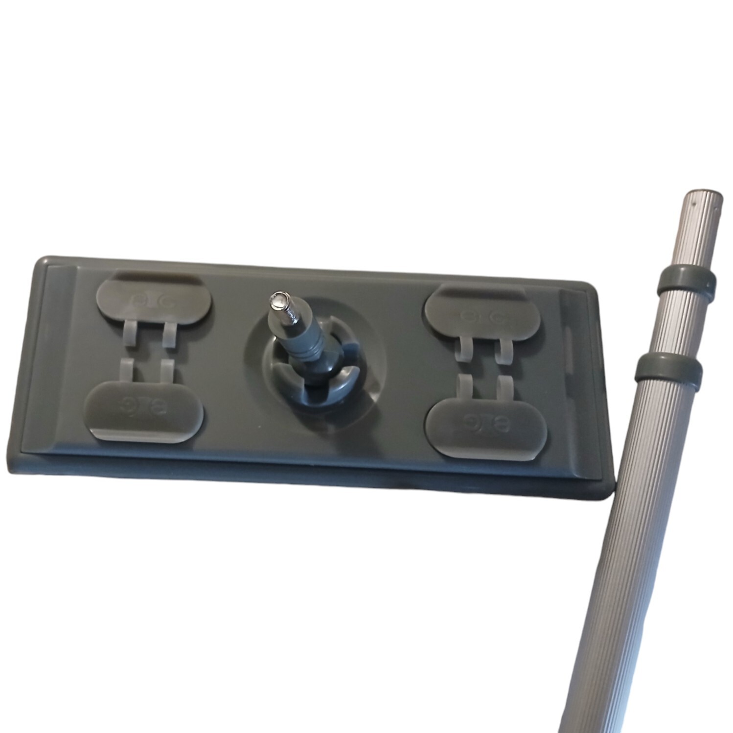 Magnetic Dust Mop Kit With Adjustable Handle & Disposable Wipes NEW!