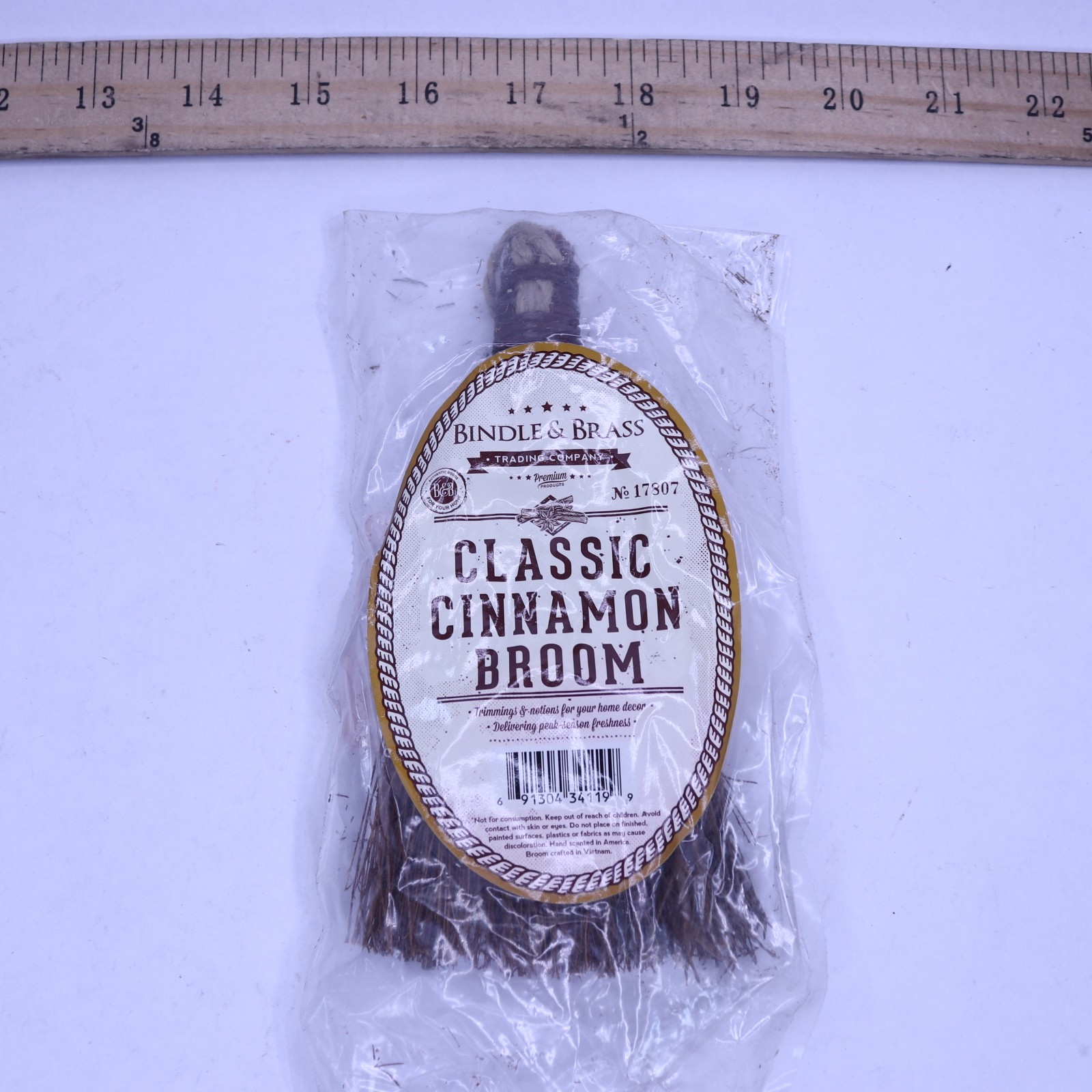 Bindle & Brass Broom Cinnamon Scented Mini Twig Home Decoration Brown 6″