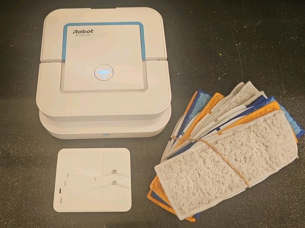 iRobot Braava Jet 240 Robot Mop w/ Charger & 10 Pads – Tested, Works Great