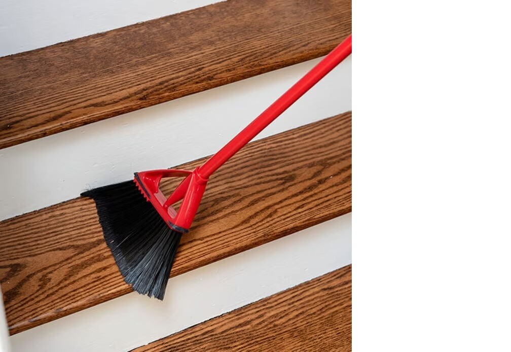 Vileda Oskar Broom with Dustpan