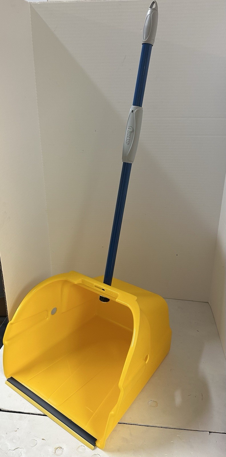 Quickie Non-Tilt Large Yellow Dustpans with Metal Handles – LOCAL PICKUP ONLY