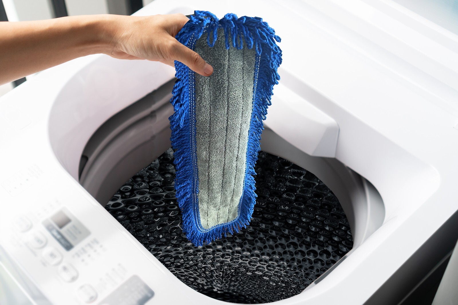 Ultimate 18″ Microfiber Mop System – Handle, Frame and 3 Types Cleaning Pads