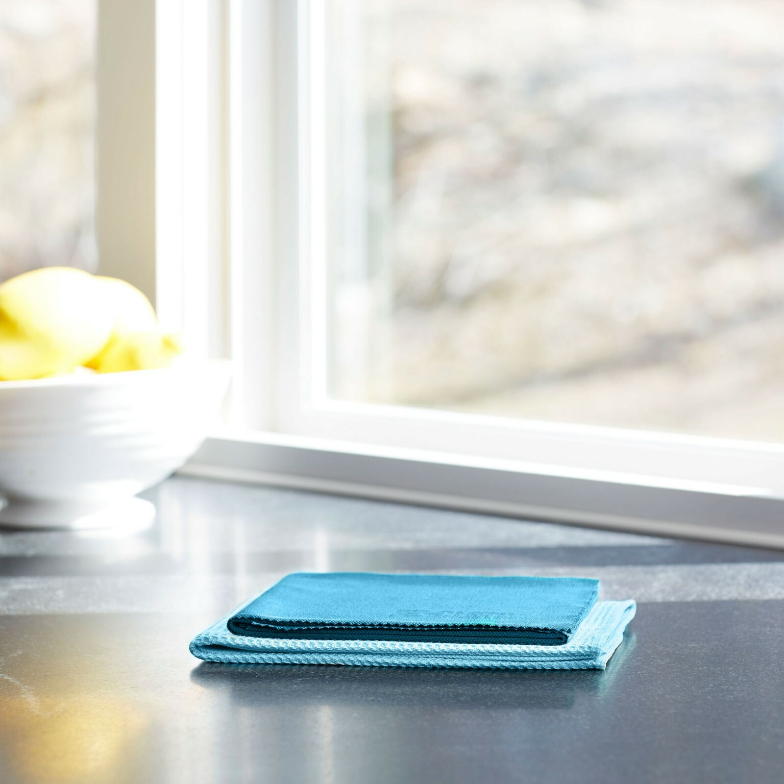 E-Cloth Window Cleaning Kit Premium Microfiber Glass and Window Cleaner