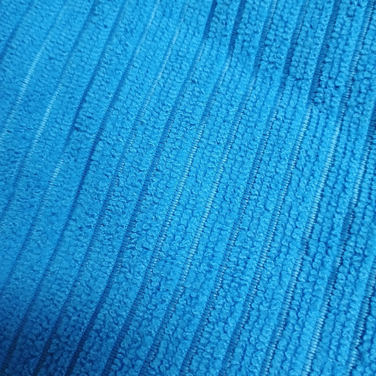 Colored Microfiber Cleaning Cloths – Soft, Reusable & Multi-Purpose